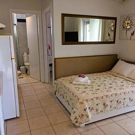 Apartment Paradise *